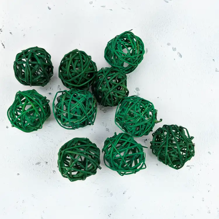 Lata ball green lt green 2.png