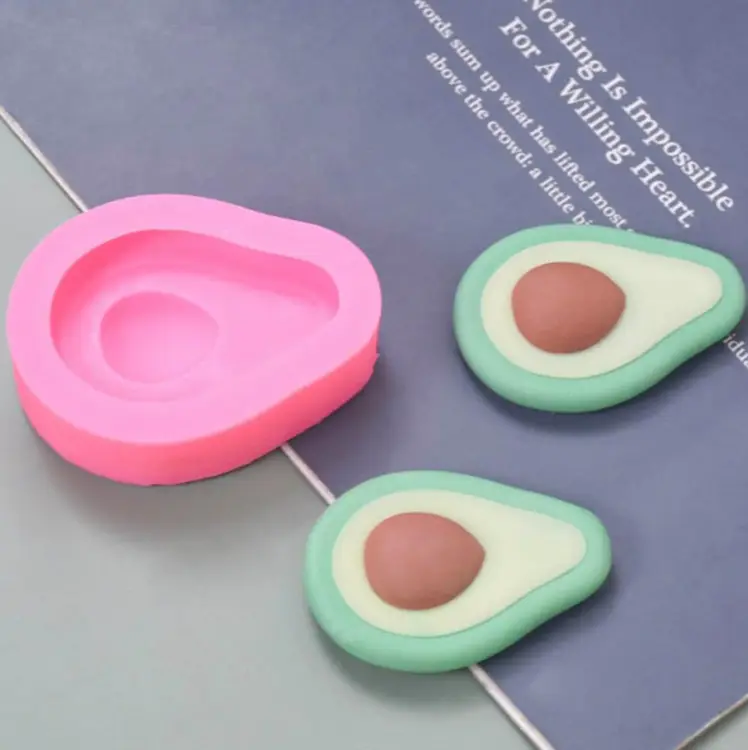 Forma silikonowa awokado 2.png